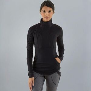Lululemon Base Runner 1/2 Zip in Black